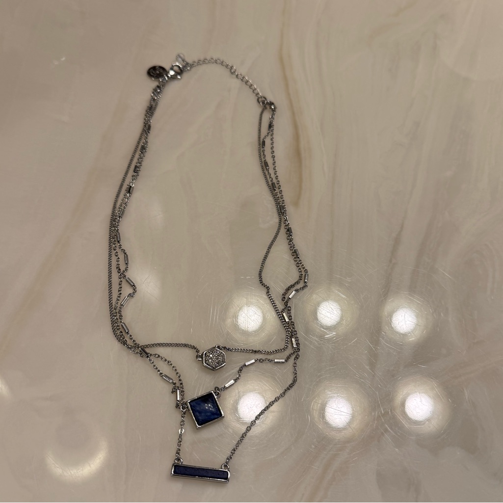White HouseBlack Market 12 Silver And Blue Triple Necklace Excellent Condit 10$